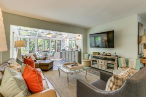 Modern Hilton Head Retreat Walk to Beach and Golf!